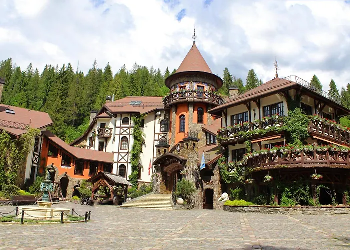 Готельно-відпочинковий комплекс  Вежа Ведмежа